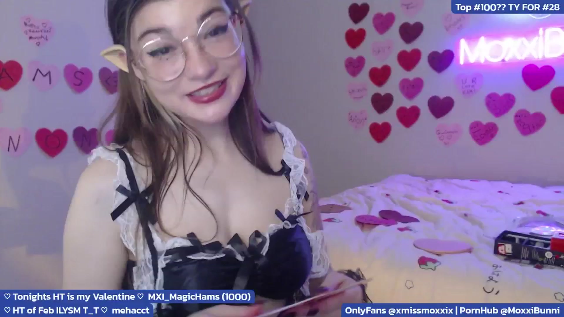 Gallery image thumbnail from MoxxiBunni's myfreecams stream on, 03/01/2025, 08:01 image 4 of 20