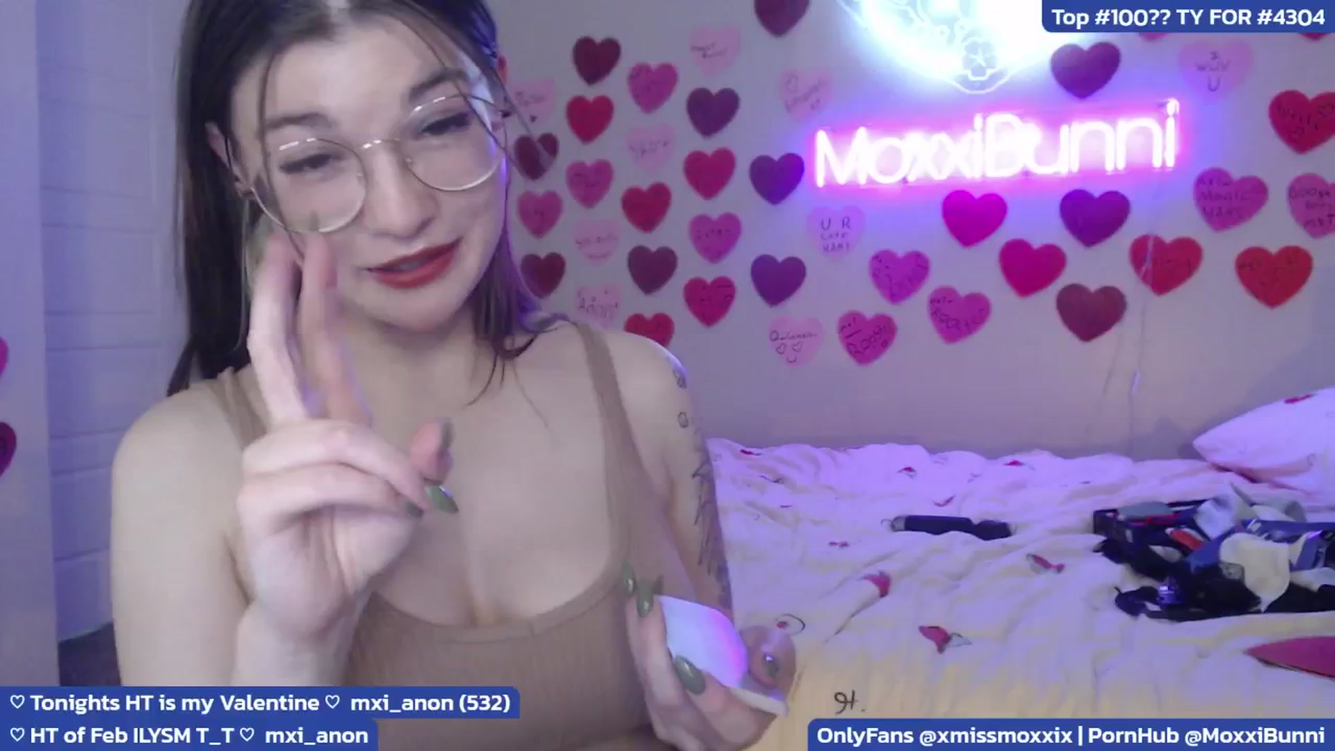 Gallery image thumbnail from MoxxiBunni's myfreecams stream on, 03/29/2025, 04:43 image 15 of 20