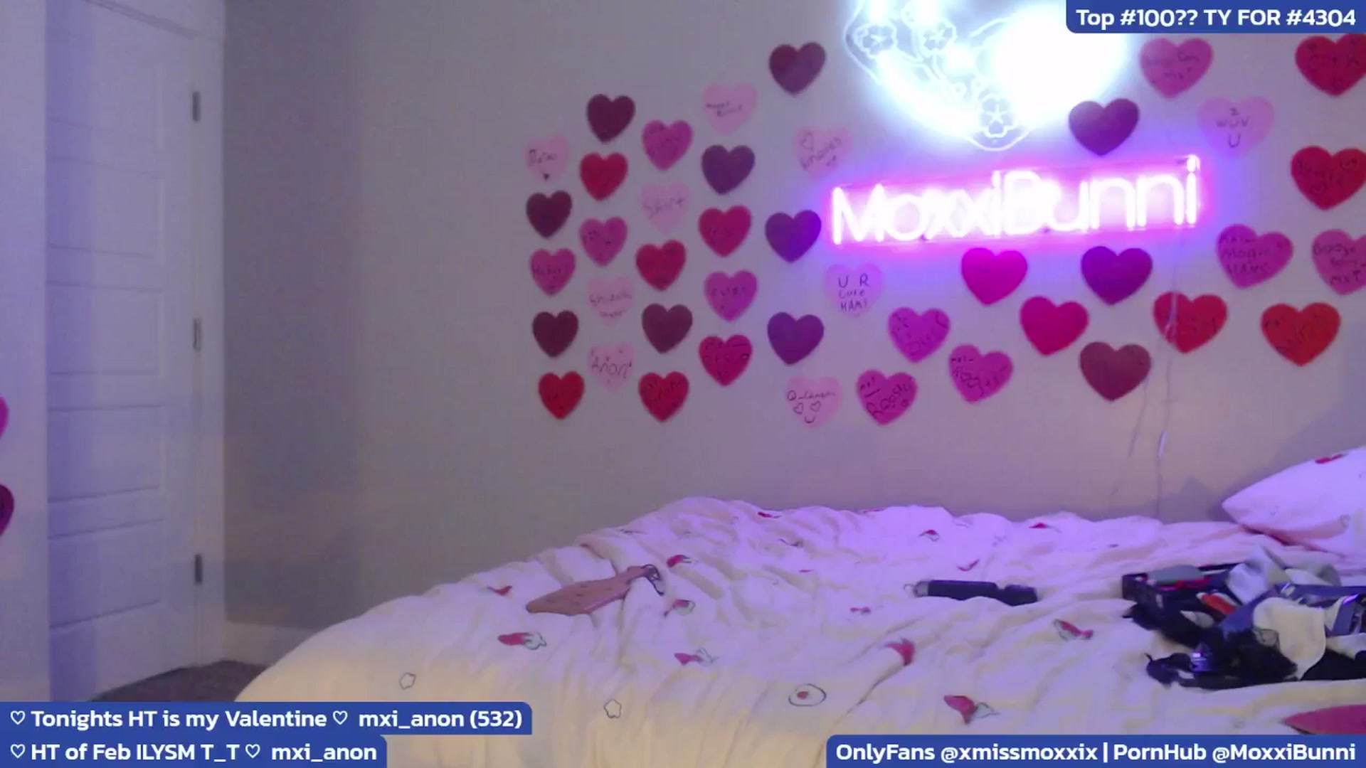 Gallery image thumbnail from MoxxiBunni's myfreecams stream on, 03/29/2025, 04:43 image 14 of 20