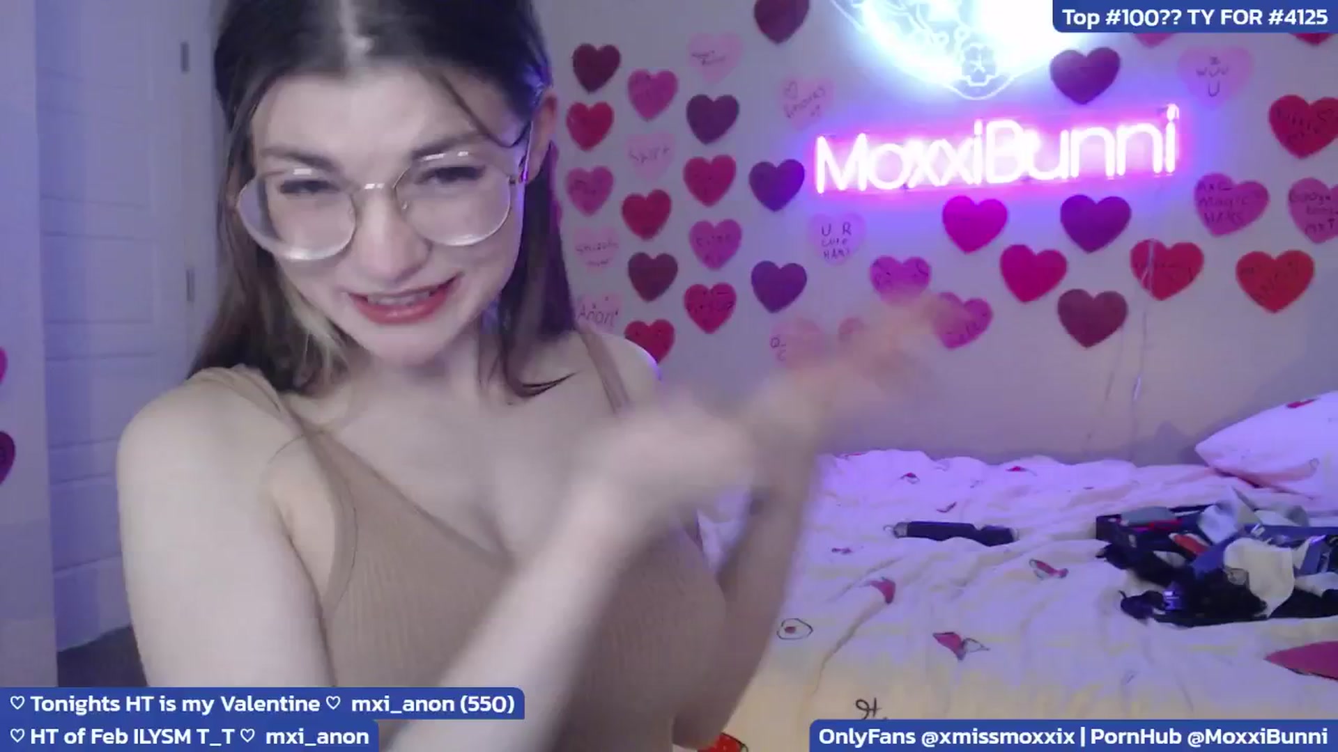 Gallery image thumbnail from MoxxiBunni's myfreecams stream on, 03/29/2025, 04:43 image 19 of 20