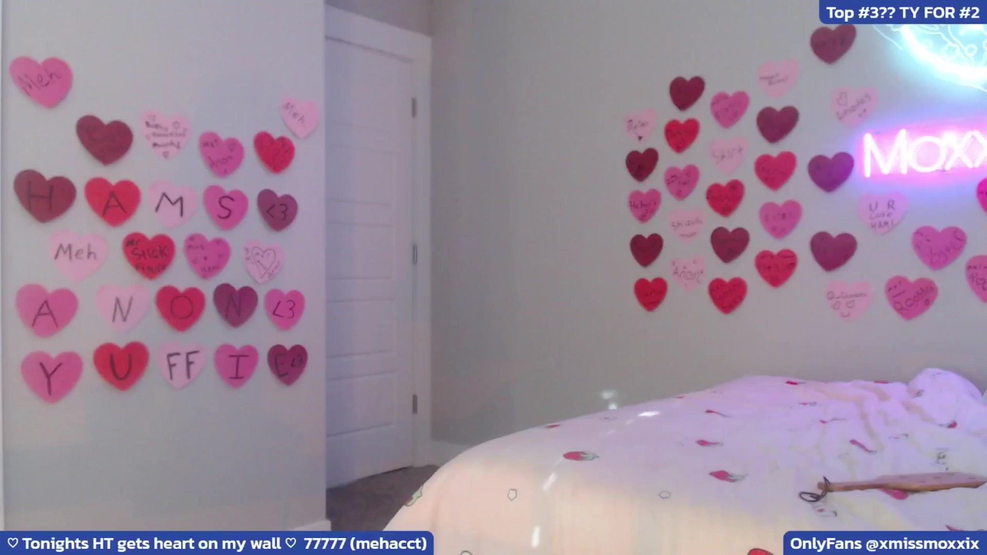 Gallery image thumbnail from MoxxiBunni's myfreecams stream on, 04/07/2025, 24:36 image 16 of 20