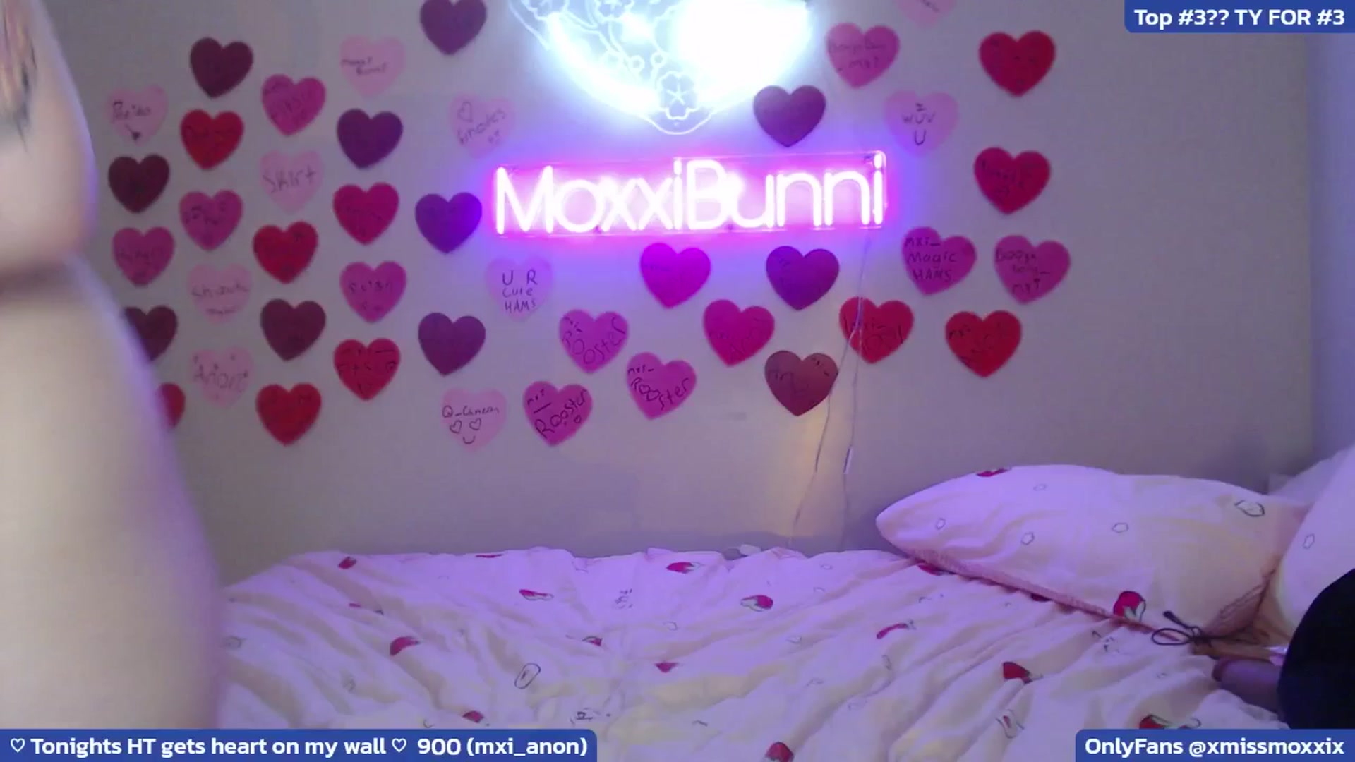 Gallery image thumbnail from MoxxiBunni's myfreecams stream on, 04/13/2025, 04:53 image 1 of 20