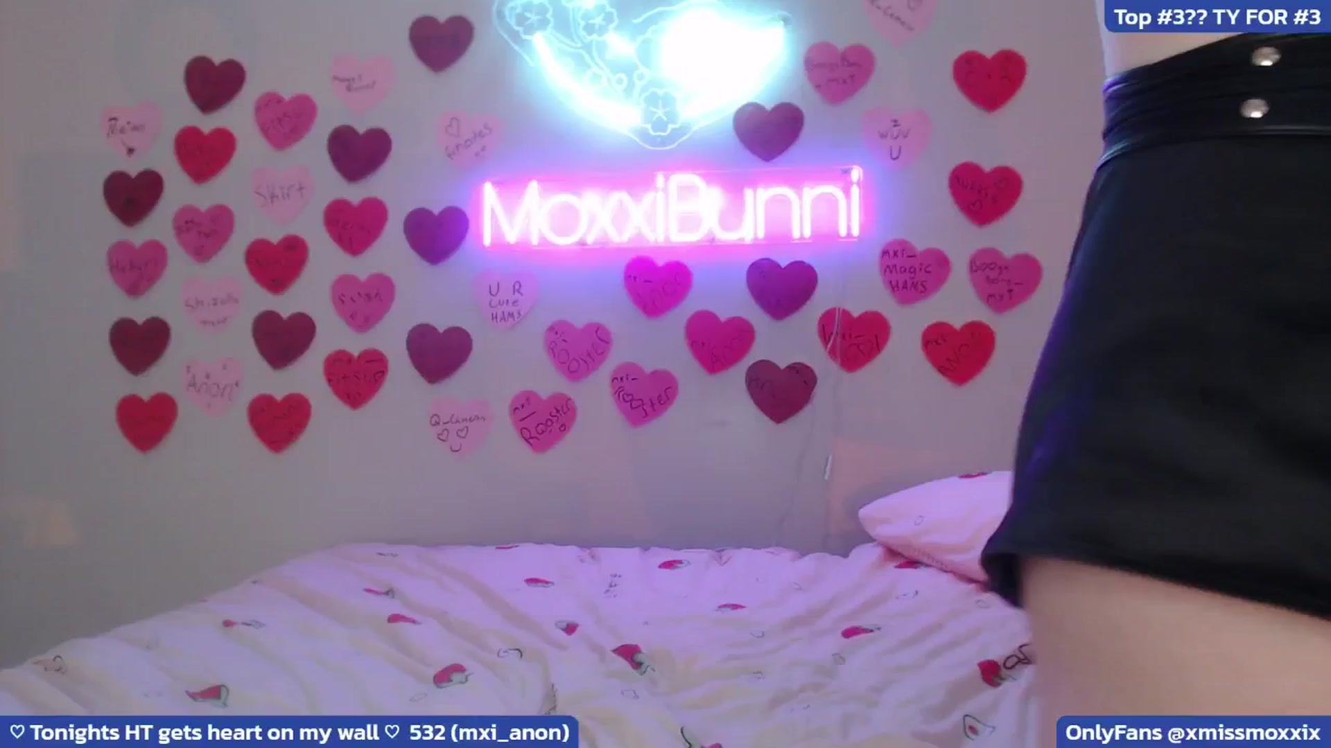 Gallery image thumbnail from MoxxiBunni's myfreecams stream on, 04/14/2025, 23:41 image 6 of 20
