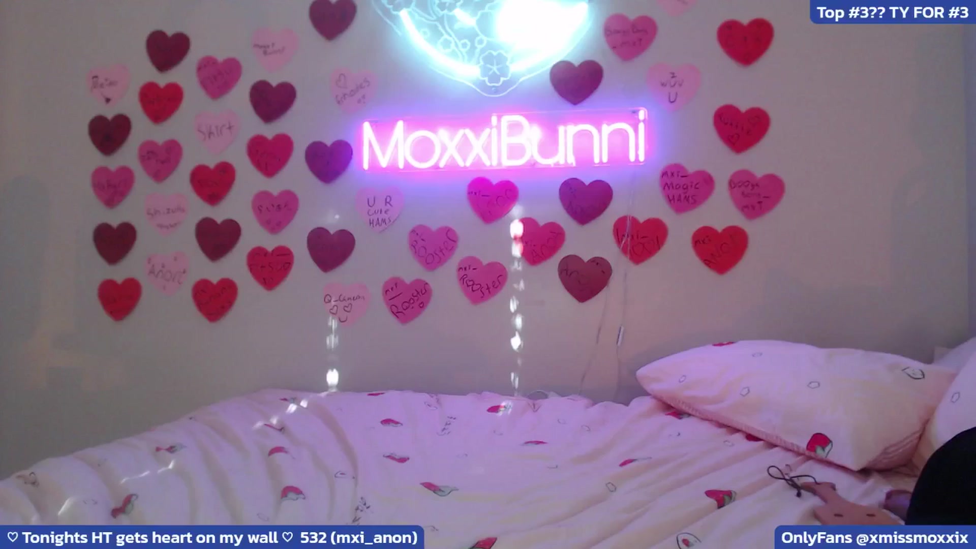 Gallery image thumbnail from MoxxiBunni's myfreecams stream on, 04/15/2025, 01:12 image 20 of 20