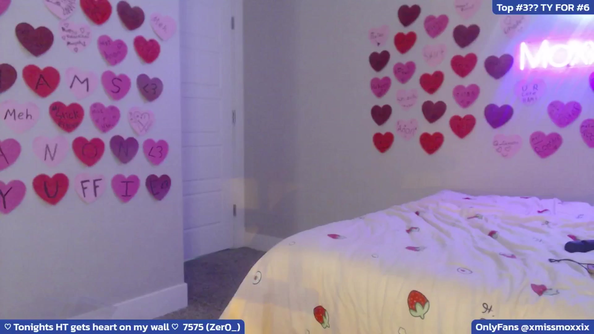 Gallery image thumbnail from MoxxiBunni's myfreecams stream on, 04/25/2025, 04:43 image 7 of 20