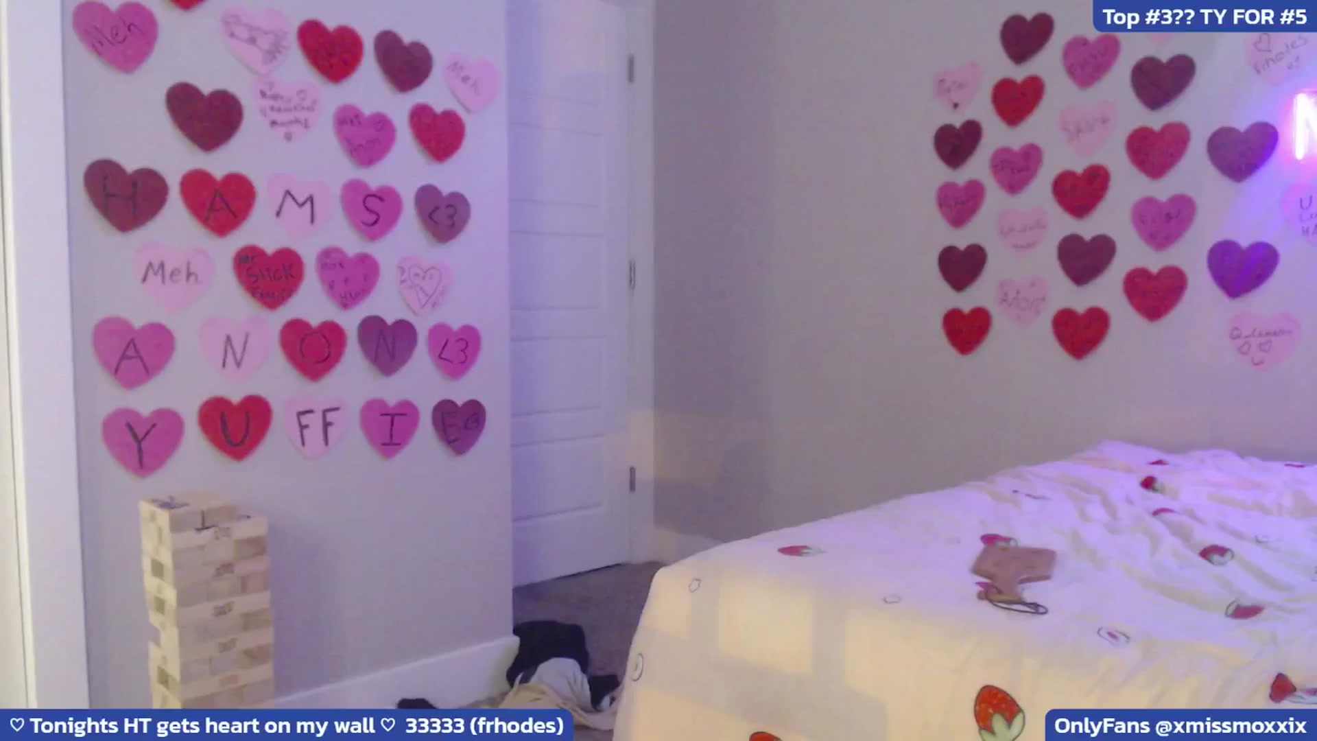 Gallery image thumbnail from MoxxiBunni's myfreecams stream on, 04/27/2025, 05:31 image 12 of 20
