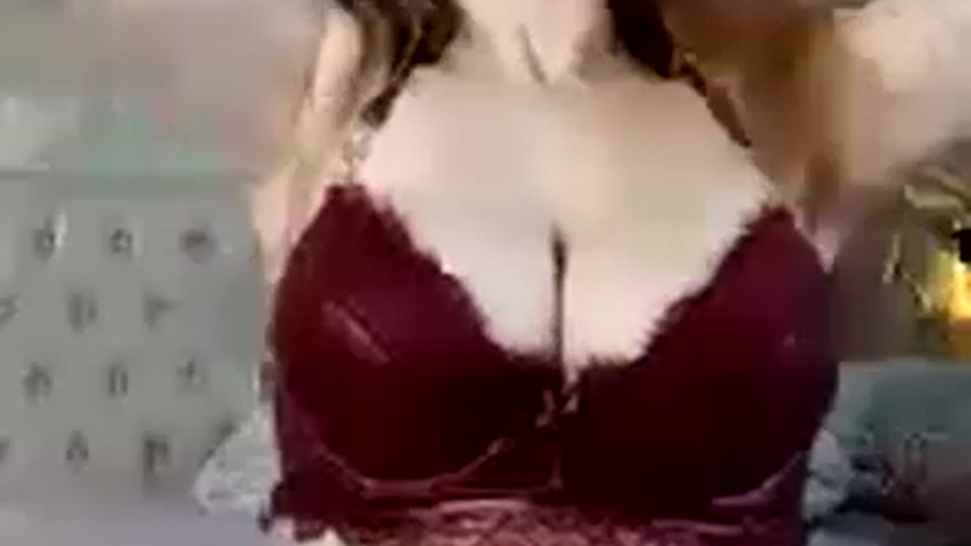 Gallery image thumbnail from Mq_Raisa's myfreecams stream on, 12/29/2022, 13:22 image 12 of 20