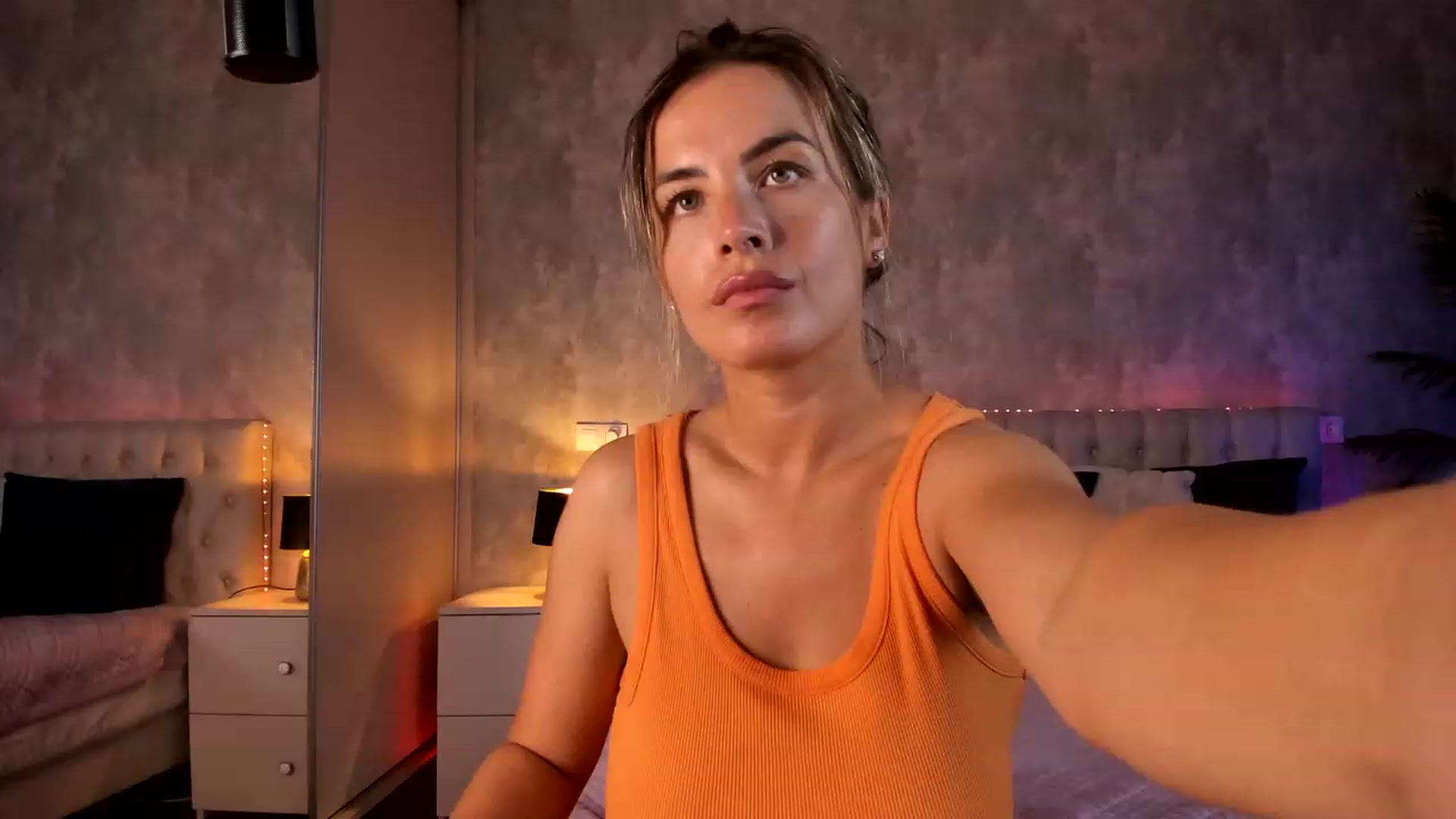 Gallery image thumbnail from Mq_Raisa's myfreecams stream on, 06/25/2023, 11:44 image 2 of 20
