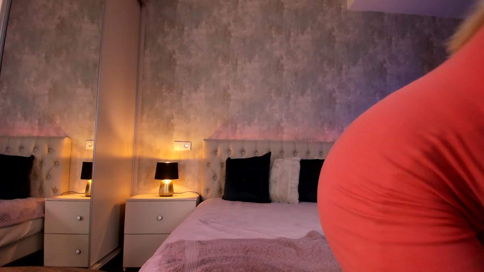 Gallery image thumbnail from Mq_Raisa's myfreecams stream on, 11/26/2023, 10:49 image 11 of 20