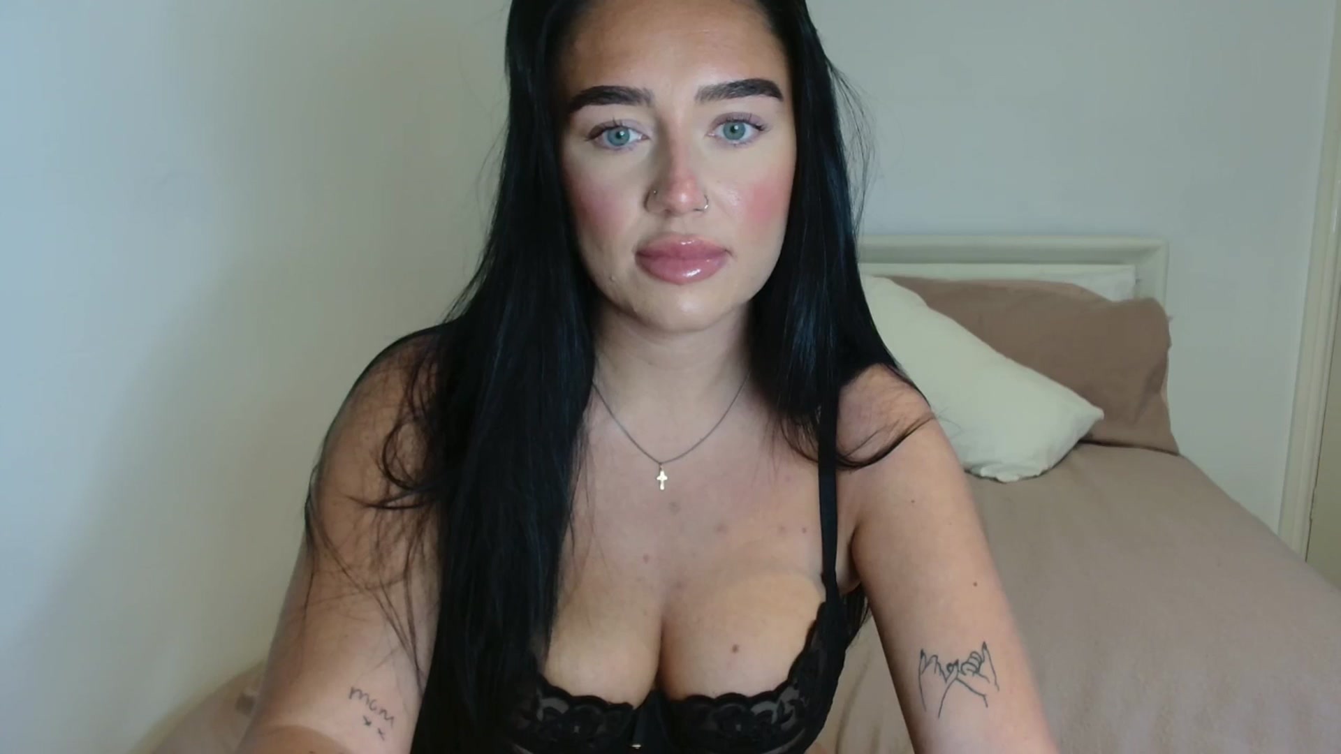 Gallery image thumbnail from MrsLitt's myfreecams stream on, 03/03/2025, 15:12 image 7 of 20