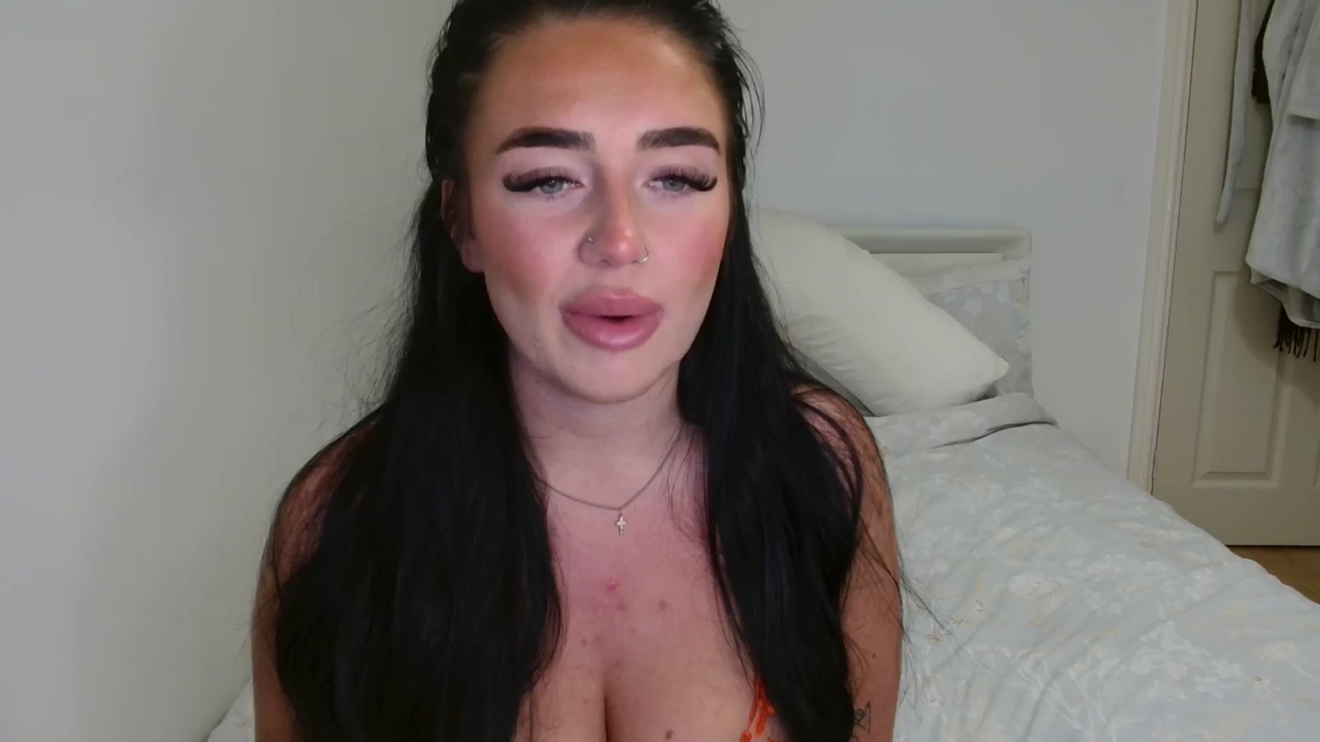 Gallery image thumbnail from MrsLitt's myfreecams stream on, 03/06/2025, 23:18 image 8 of 20