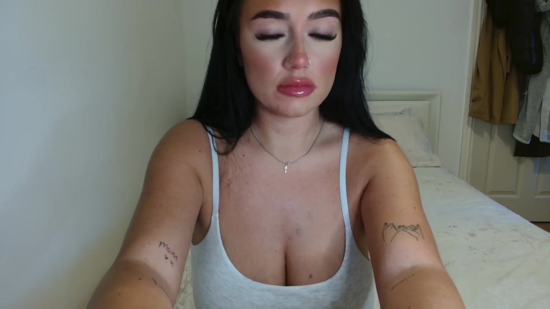 Gallery image thumbnail from MrsLitt's myfreecams stream on, 03/19/2025, 15:53 image 2 of 20