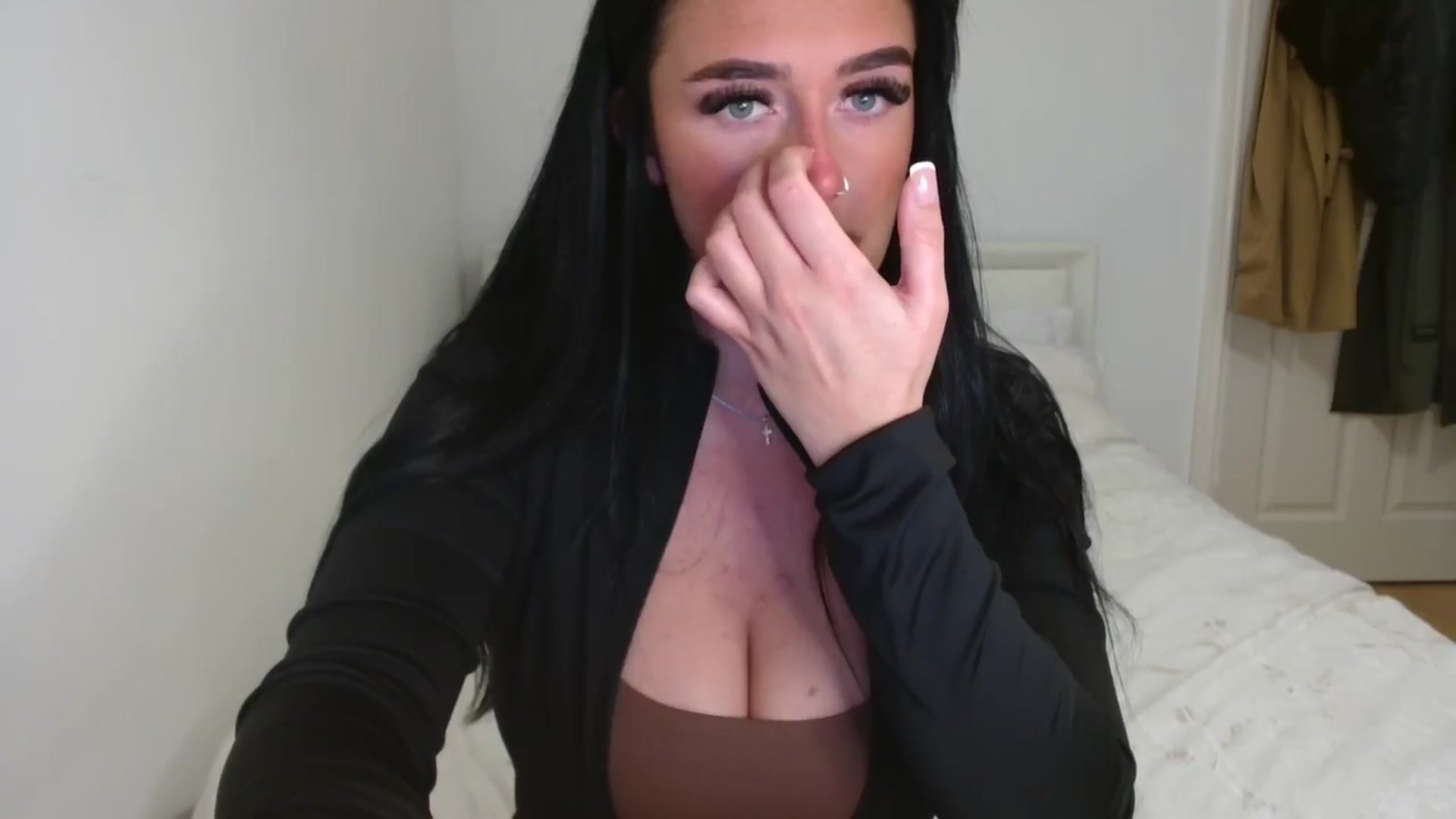 Gallery image thumbnail from MrsLitt's myfreecams stream on, 03/20/2025, 23:40 image 7 of 20