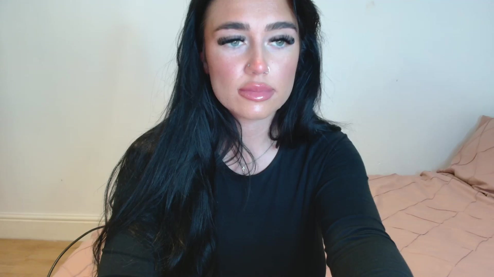 Gallery image thumbnail from MrsLitt's myfreecams stream on, 03/25/2025, 14:23 image 18 of 20