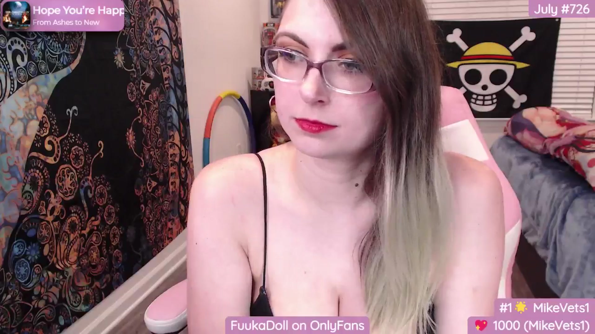 Gallery image thumbnail from MrsMikeVets's myfreecams stream on, 07/04/2024, 06:13 image 6 of 20