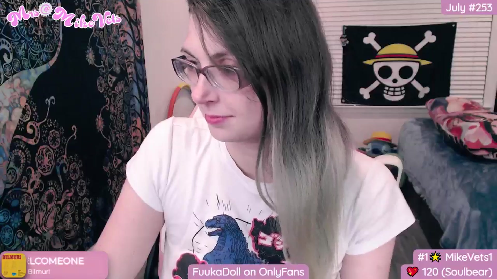 Gallery image thumbnail from MrsMikeVets's myfreecams stream on, 07/06/2024, 07:13 image 12 of 20