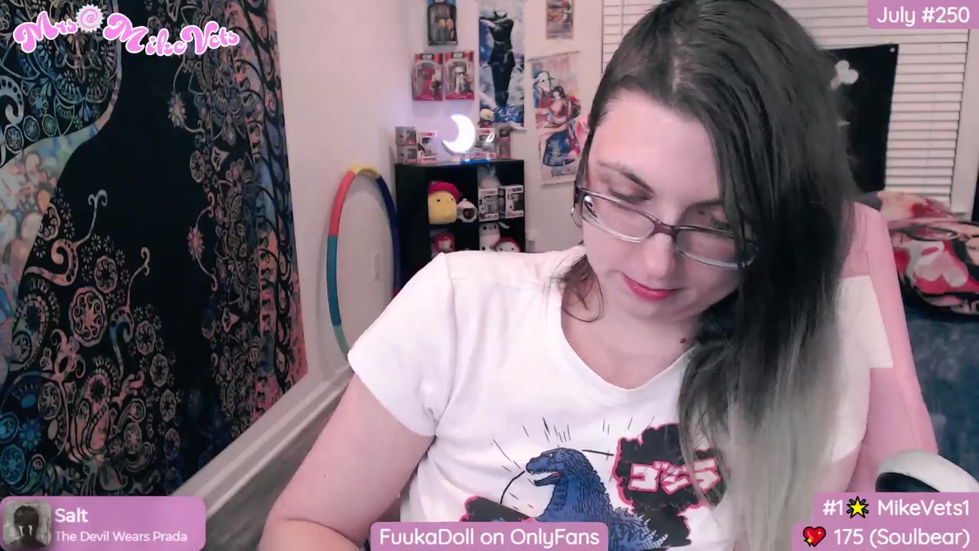 Gallery image thumbnail from MrsMikeVets's myfreecams stream on, 07/06/2024, 07:13 image 17 of 20