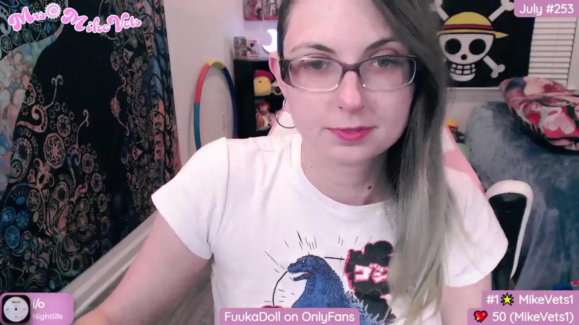 Gallery image thumbnail from MrsMikeVets's myfreecams stream on, 07/06/2024, 07:13 image 6 of 20