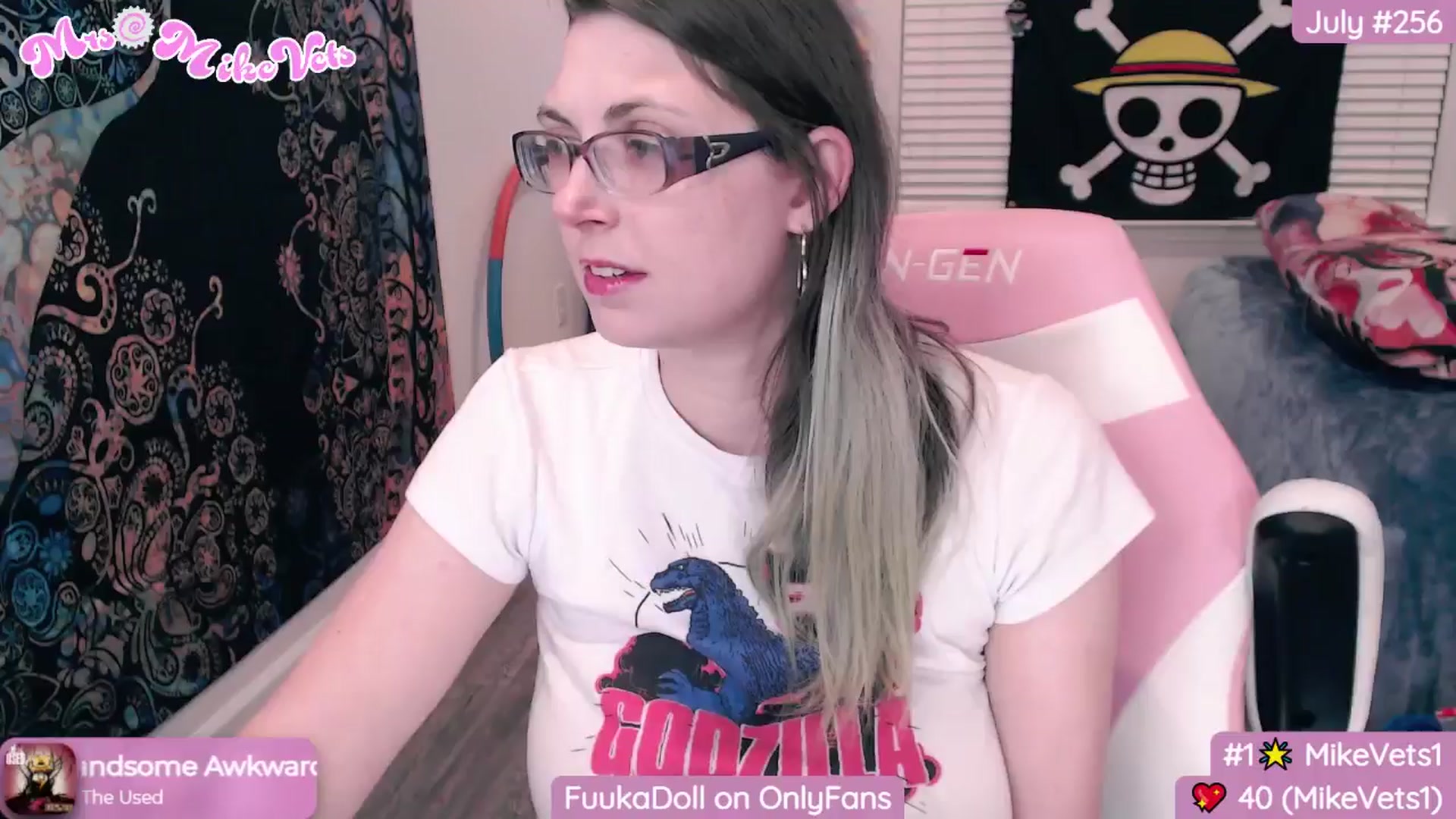 Gallery image thumbnail from MrsMikeVets's myfreecams stream on, 07/06/2024, 07:13 image 4 of 20