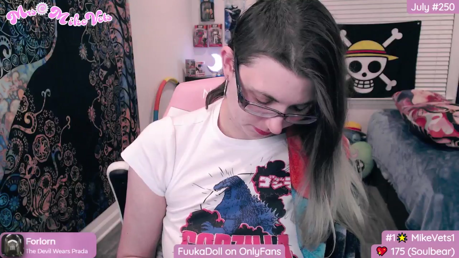 Gallery image thumbnail from MrsMikeVets's myfreecams stream on, 07/06/2024, 07:13 image 19 of 20