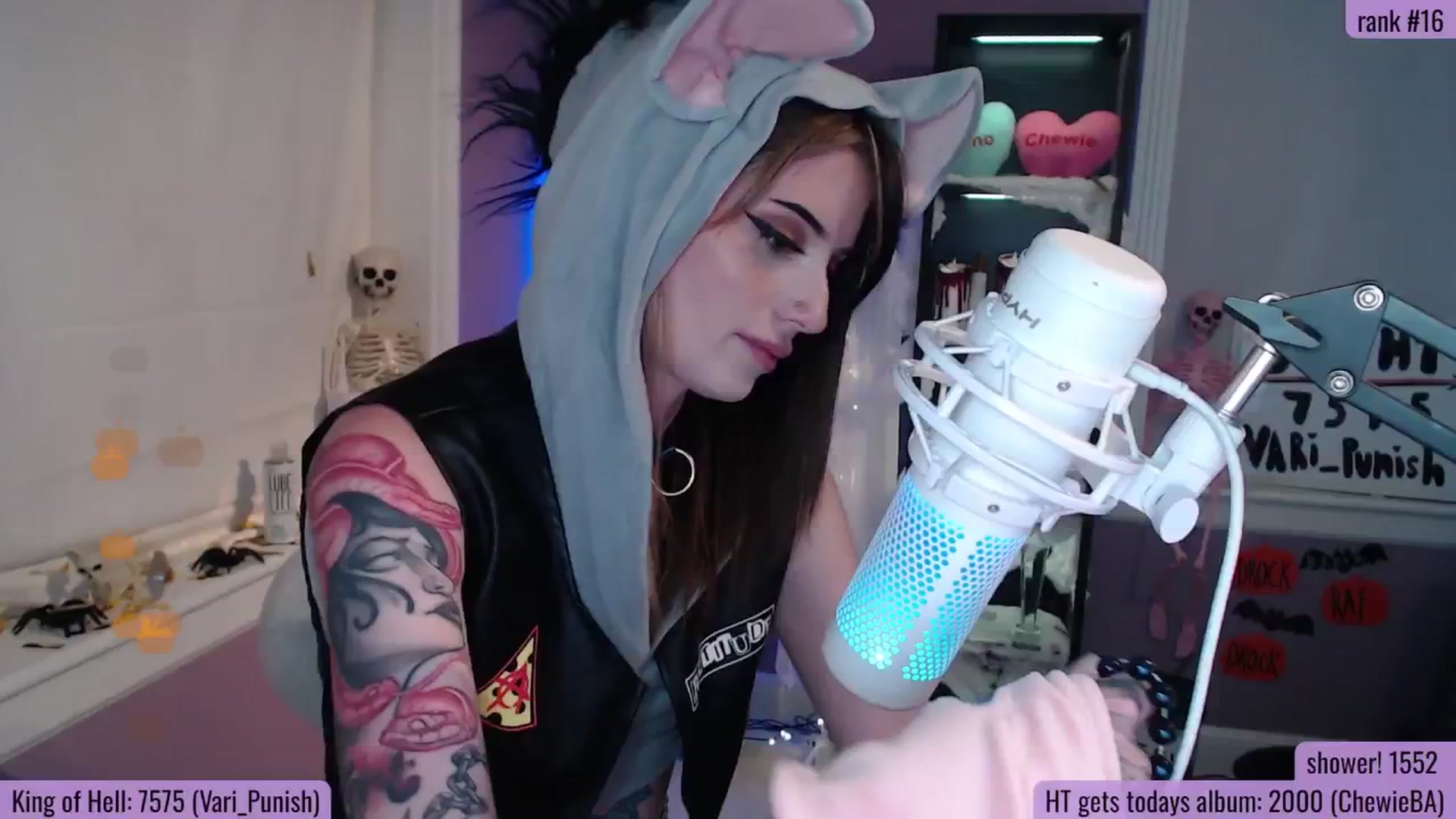 Gallery image thumbnail from MrsPunish's myfreecams stream on, 10/05/2025, 04:40 image 3 of 20