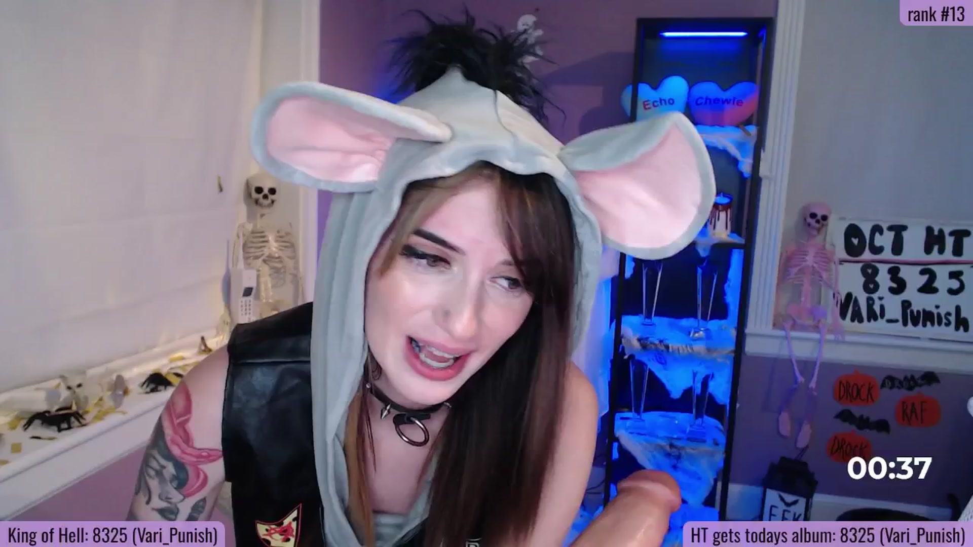 Gallery image thumbnail from MrsPunish's myfreecams stream on, 10/05/2025, 04:40 image 13 of 20