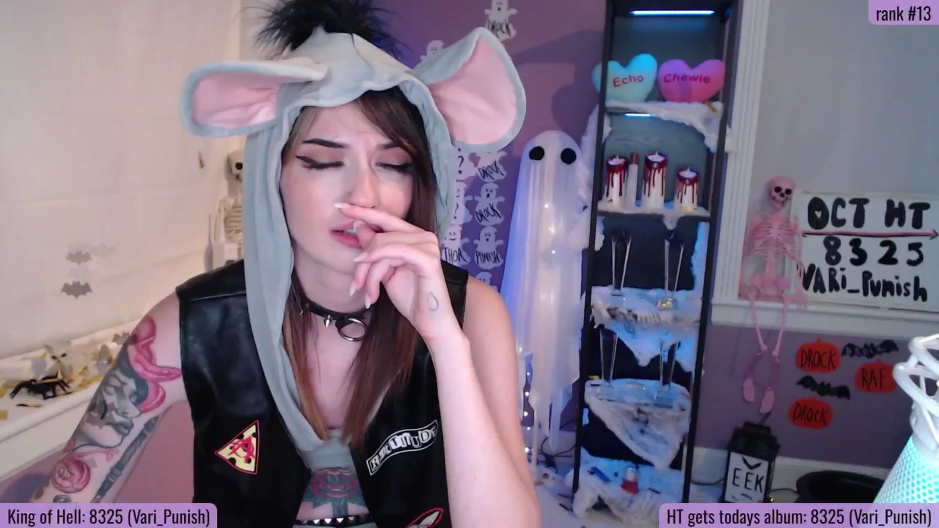 Gallery image thumbnail from MrsPunish's myfreecams stream on, 10/05/2025, 04:40 image 9 of 20