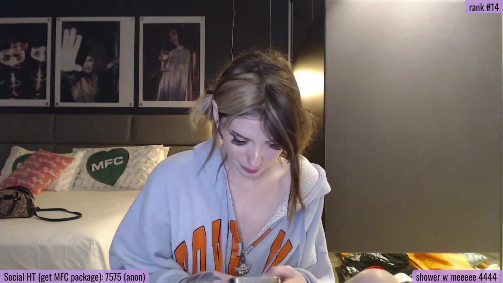 Gallery image thumbnail from MrsPunish's myfreecams stream on, 10/07/2025, 06:03 image 2 of 20