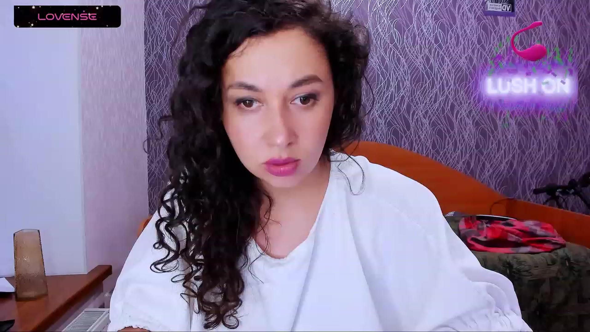 Gallery image thumbnail from MrsViola's myfreecams stream on, 02/16/2024, 11:27 image 12 of 20