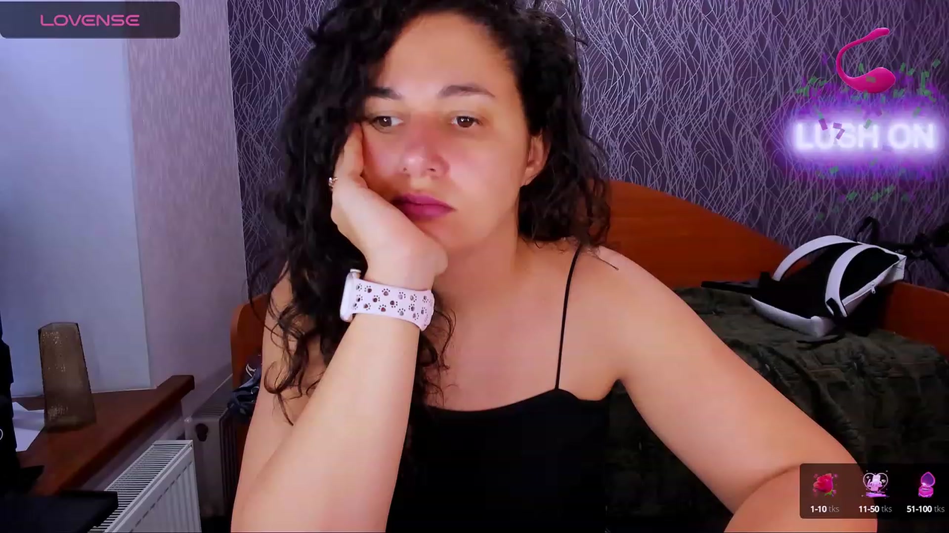 Gallery image thumbnail from MrsViola's myfreecams stream on, 02/21/2024, 11:45 image 17 of 20