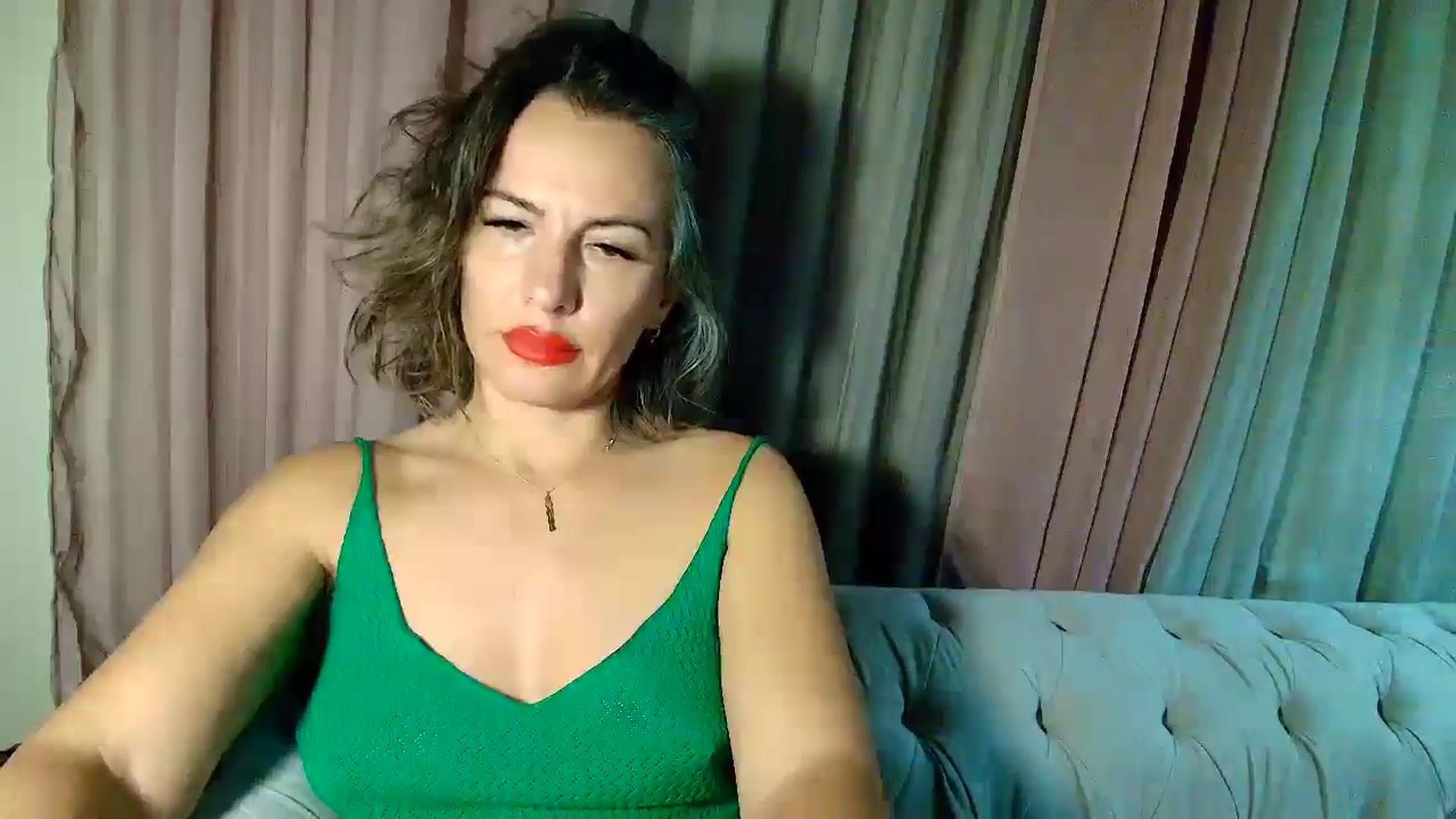 Gallery image thumbnail from Mrs_Right's myfreecams stream on, 11/01/2025, 05:38 image 10 of 20