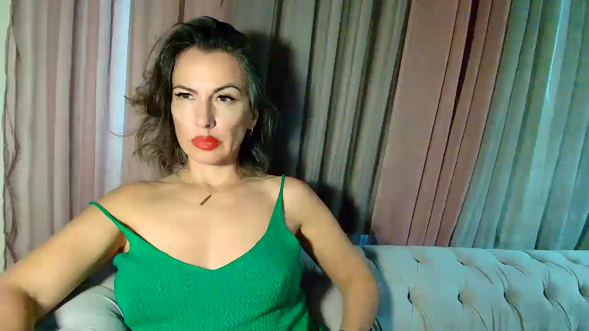 Gallery image thumbnail from Mrs_Right's myfreecams stream on, 11/01/2025, 05:38 image 18 of 20