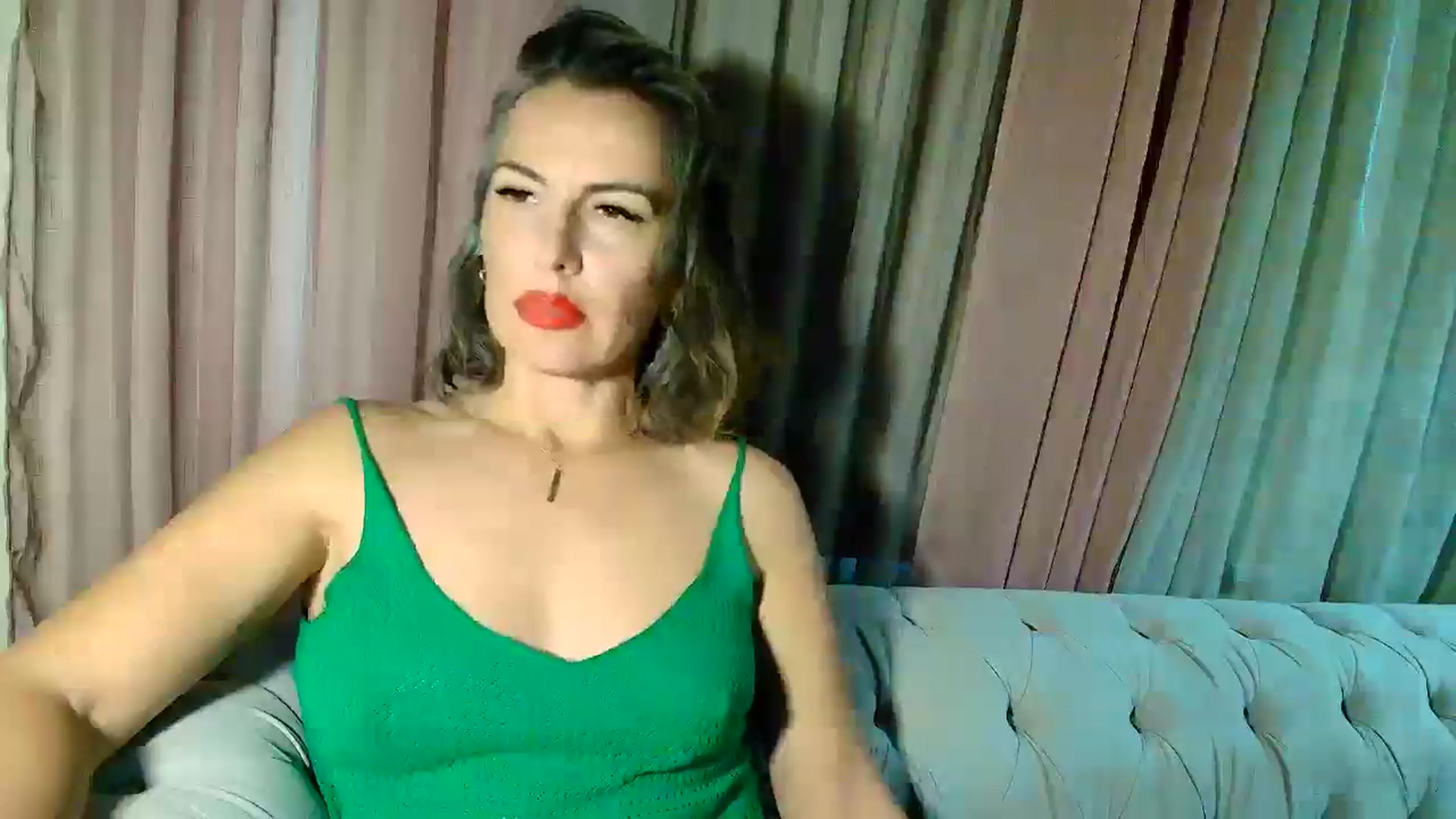 Gallery image thumbnail from Mrs_Right's myfreecams stream on, 11/01/2025, 05:38 image 15 of 20