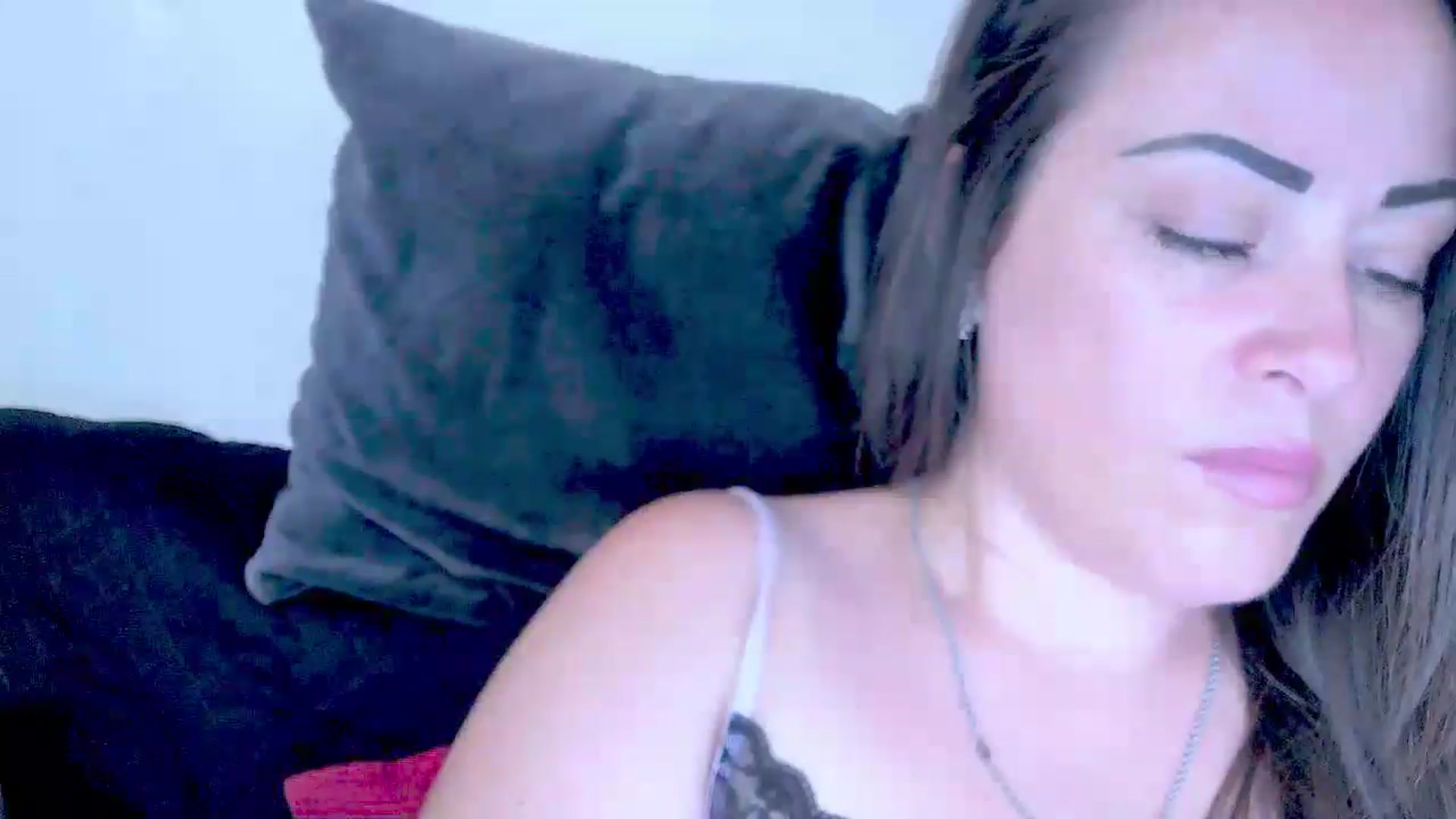 Gallery image thumbnail from Mrsfoxy's myfreecams stream on, 07/24/2025, 15:09 image 13 of 20