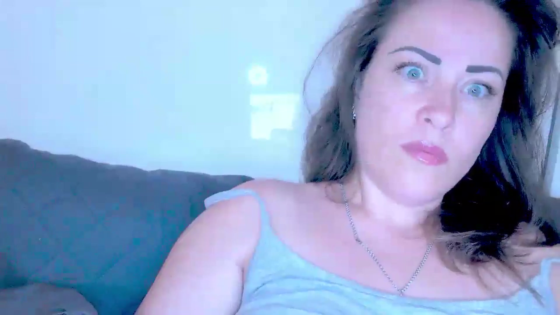 Gallery image thumbnail from Mrsfoxy's myfreecams stream on, 07/28/2025, 13:18 image 6 of 20