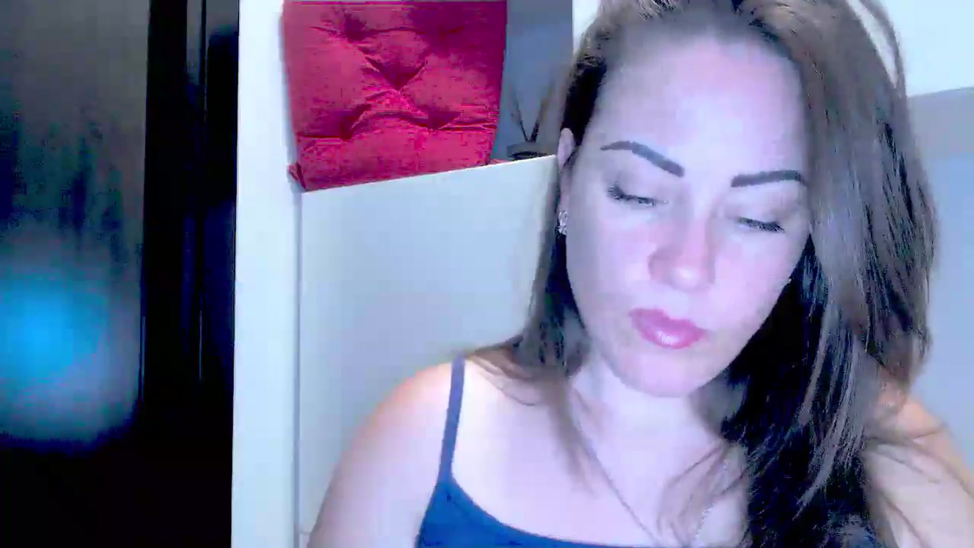 Gallery image thumbnail from Mrsfoxy's myfreecams stream on, 08/01/2025, 15:27 image 10 of 20
