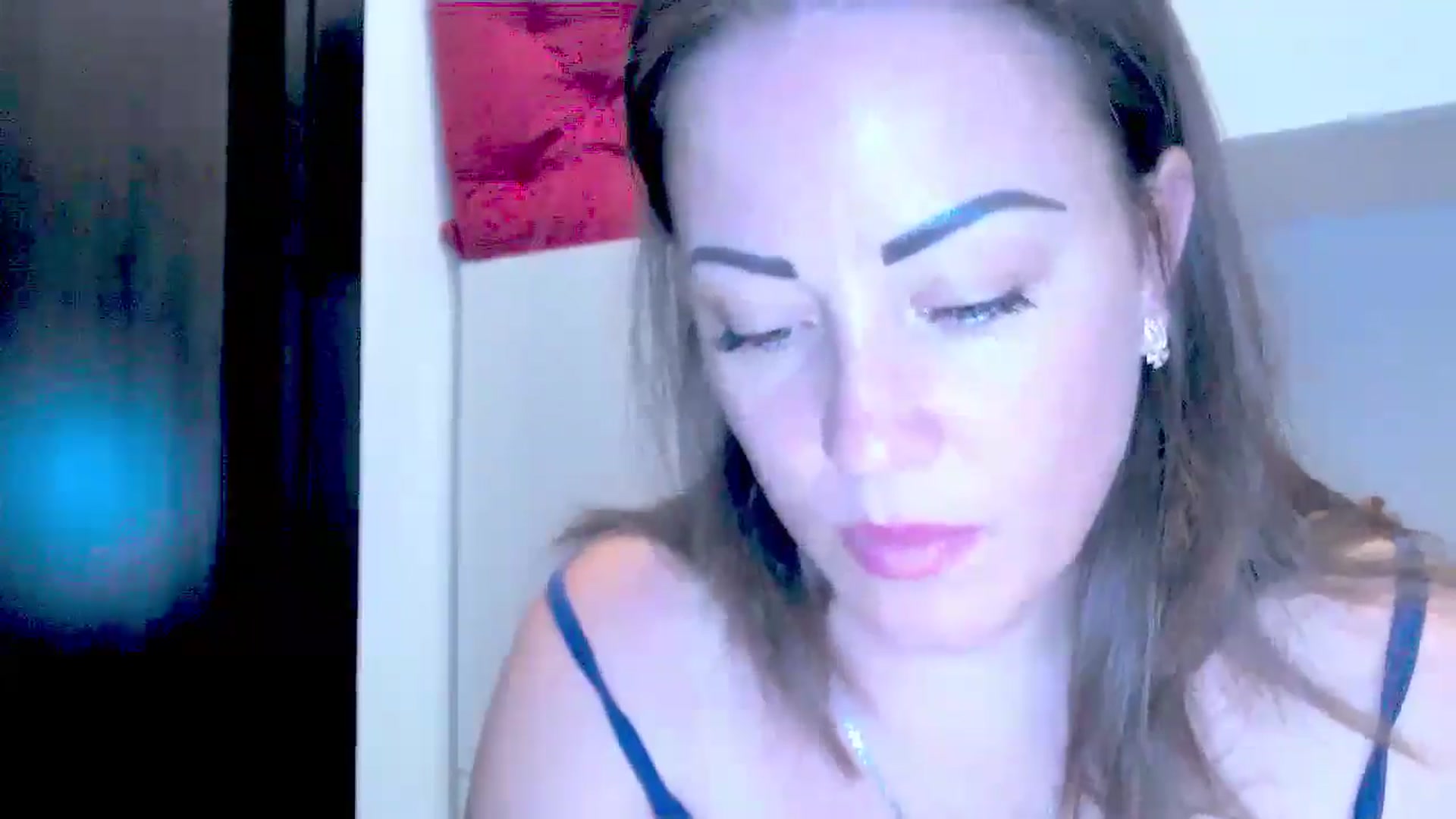 Gallery image thumbnail from Mrsfoxy's myfreecams stream on, 08/01/2025, 15:27 image 19 of 20
