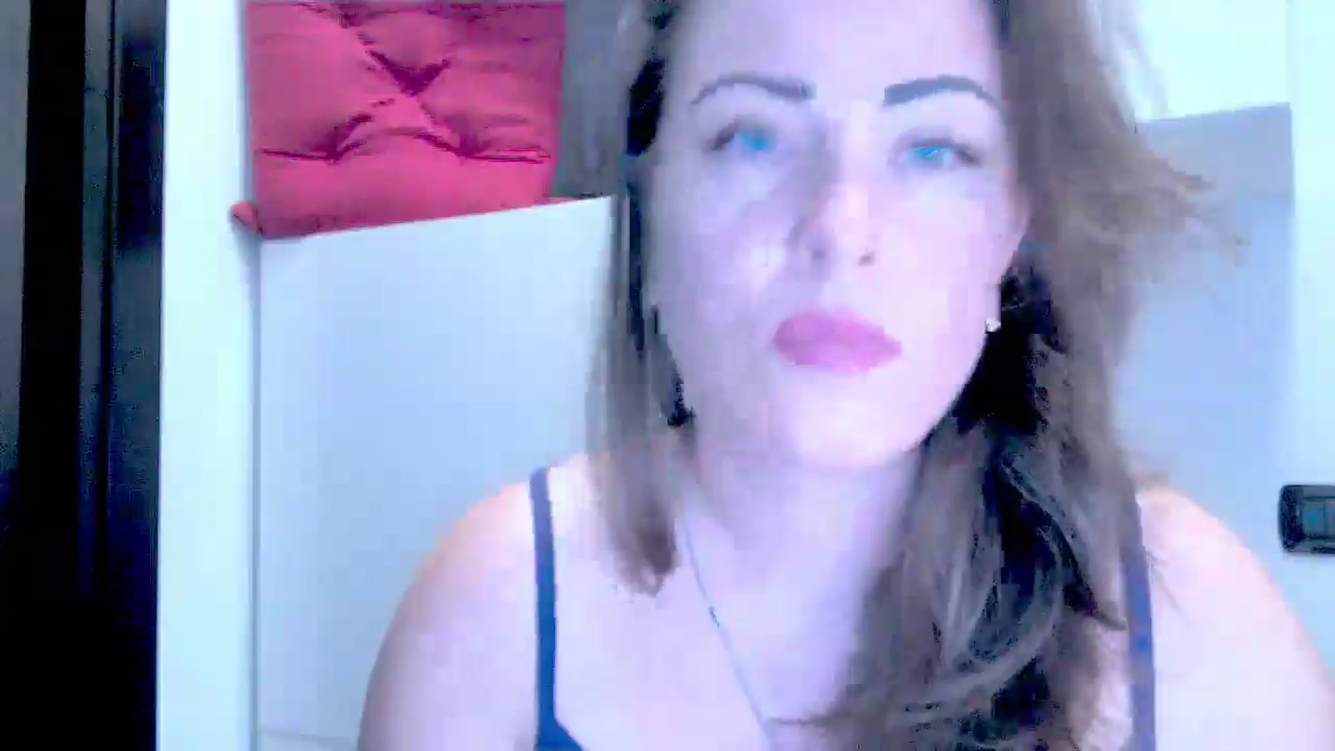Gallery image thumbnail from Mrsfoxy's myfreecams stream on, 08/04/2025, 14:14 image 14 of 20