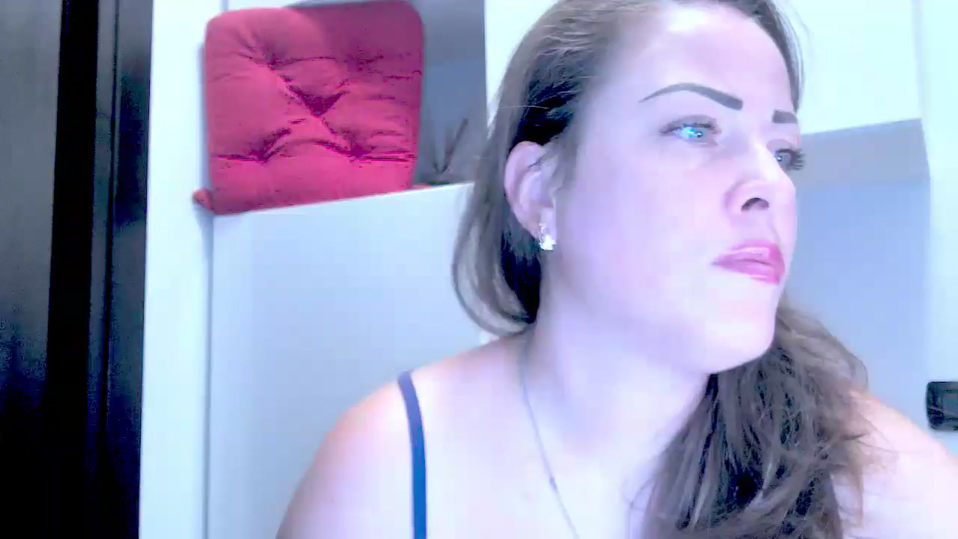 Gallery image thumbnail from Mrsfoxy's myfreecams stream on, 08/04/2025, 14:14 image 7 of 20