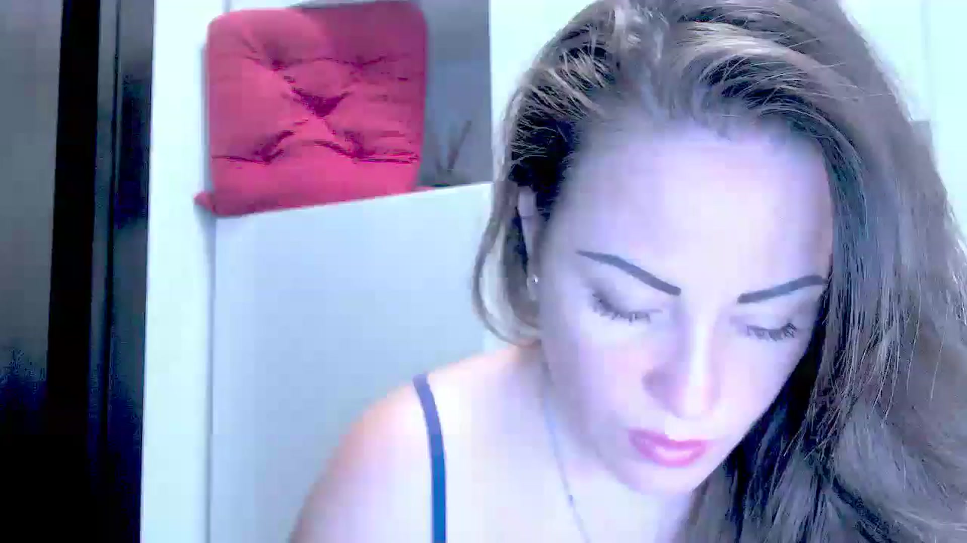 Gallery image thumbnail from Mrsfoxy's myfreecams stream on, 08/04/2025, 14:14 image 5 of 20