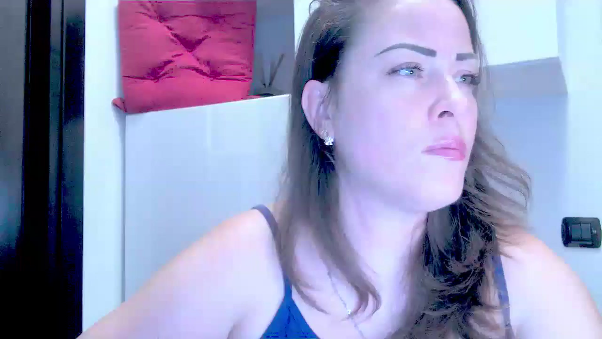 Gallery image thumbnail from Mrsfoxy's myfreecams stream on, 08/04/2025, 15:32 image 5 of 20