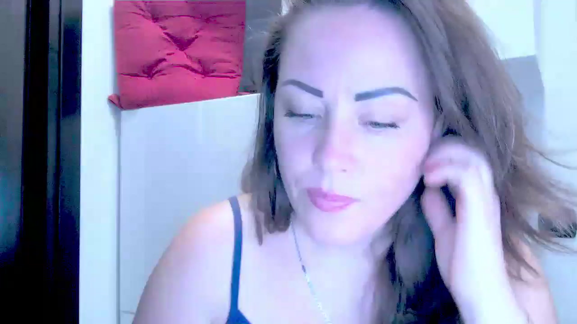 Gallery image thumbnail from Mrsfoxy's myfreecams stream on, 08/04/2025, 15:32 image 1 of 20