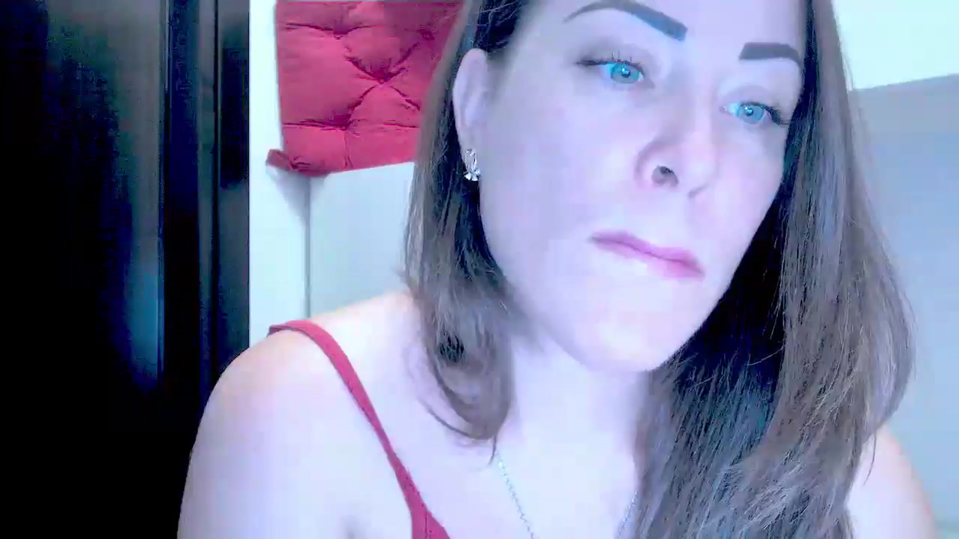 Gallery image thumbnail from Mrsfoxy's myfreecams stream on, 08/05/2025, 14:27 image 12 of 20