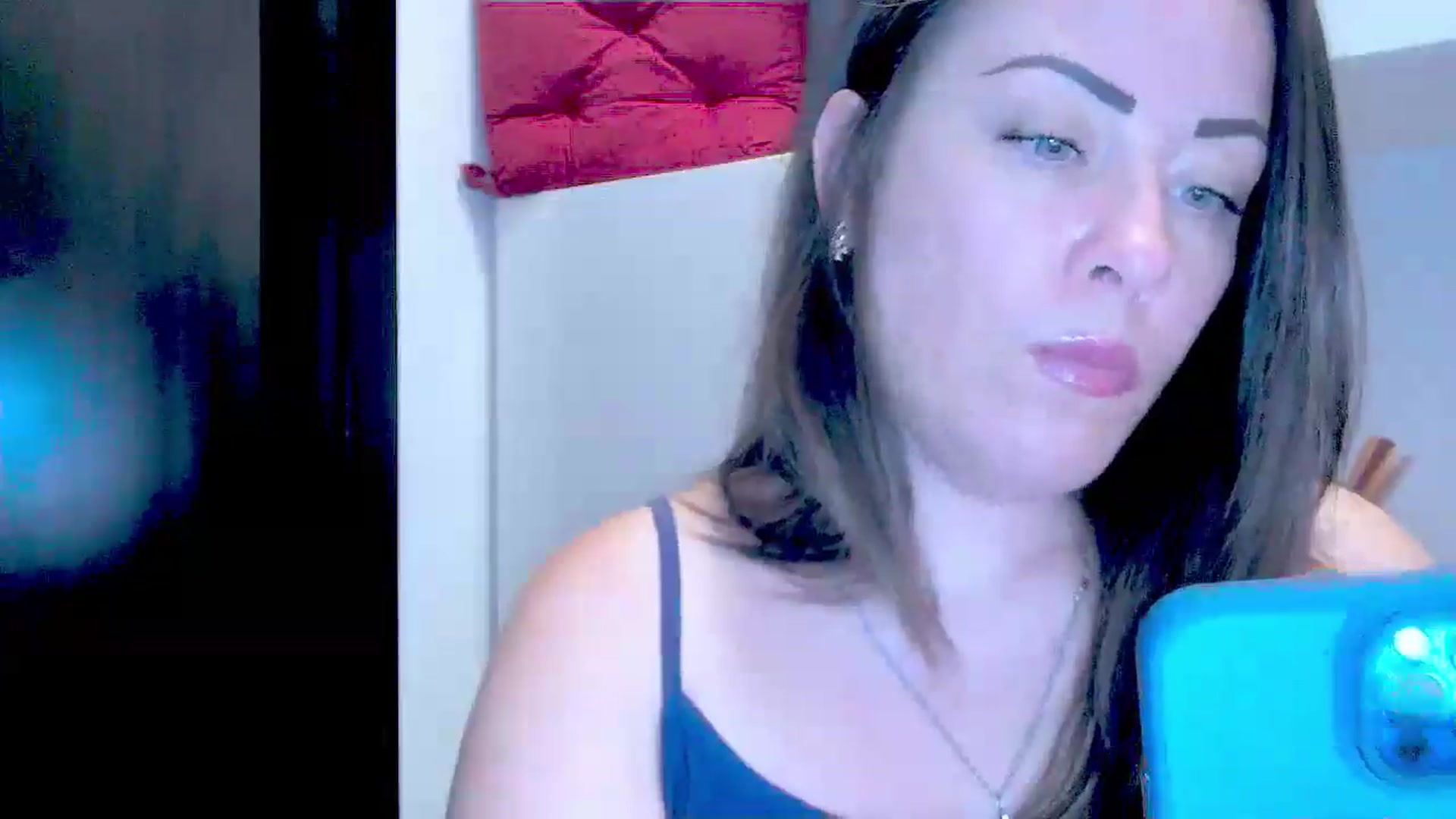 Gallery image thumbnail from Mrsfoxy's myfreecams stream on, 08/06/2025, 14:22 image 19 of 20