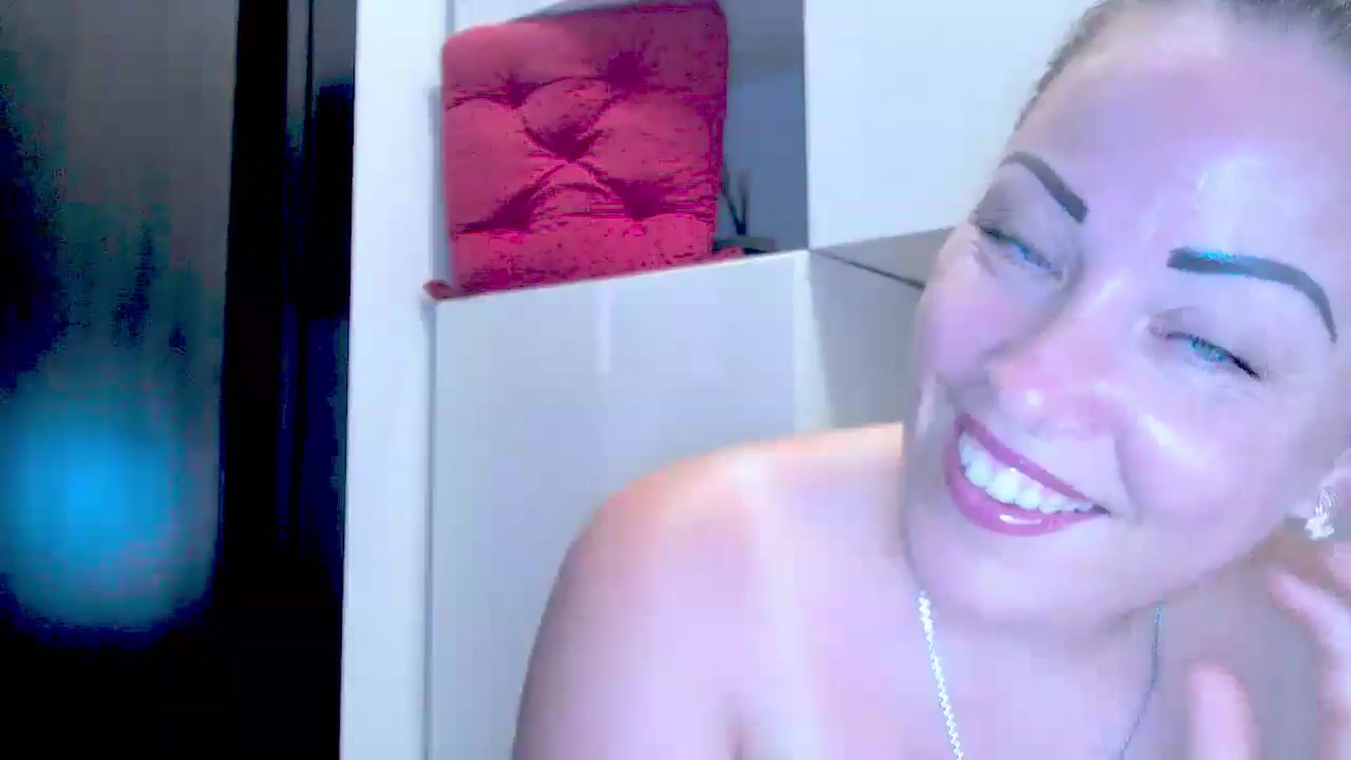 Gallery image thumbnail from Mrsfoxy's myfreecams stream on, 08/11/2025, 15:35 image 4 of 20