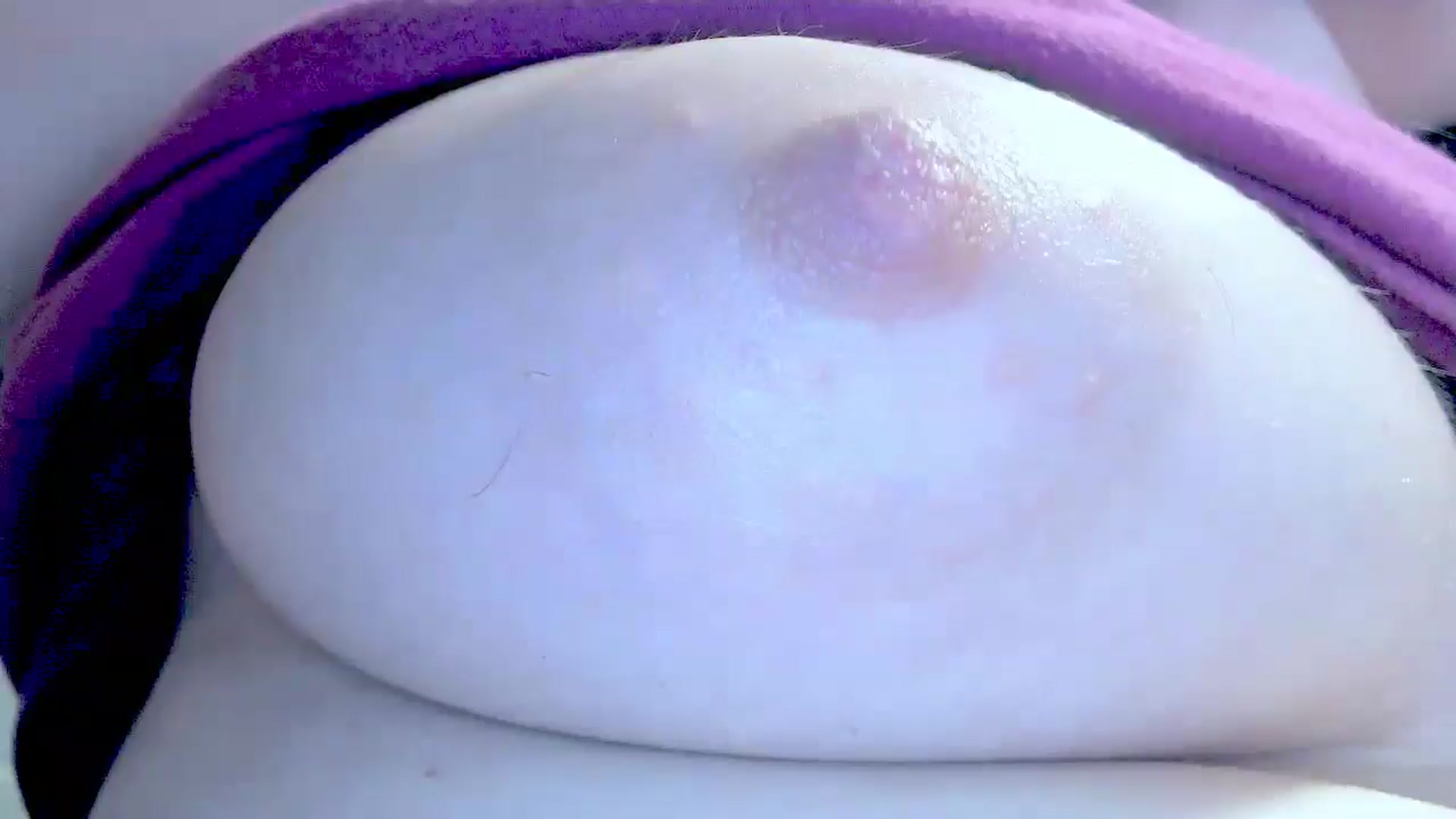 Gallery image thumbnail from Mrsfoxy's myfreecams stream on, 08/12/2025, 13:48 image 19 of 20