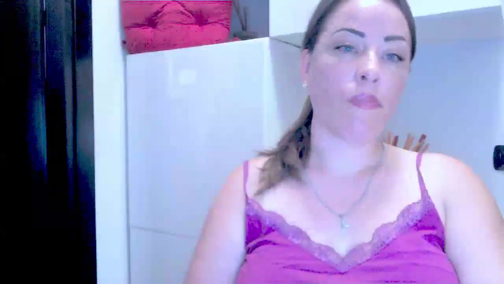 Gallery image thumbnail from Mrsfoxy's myfreecams stream on, 08/12/2025, 15:28 image 10 of 20