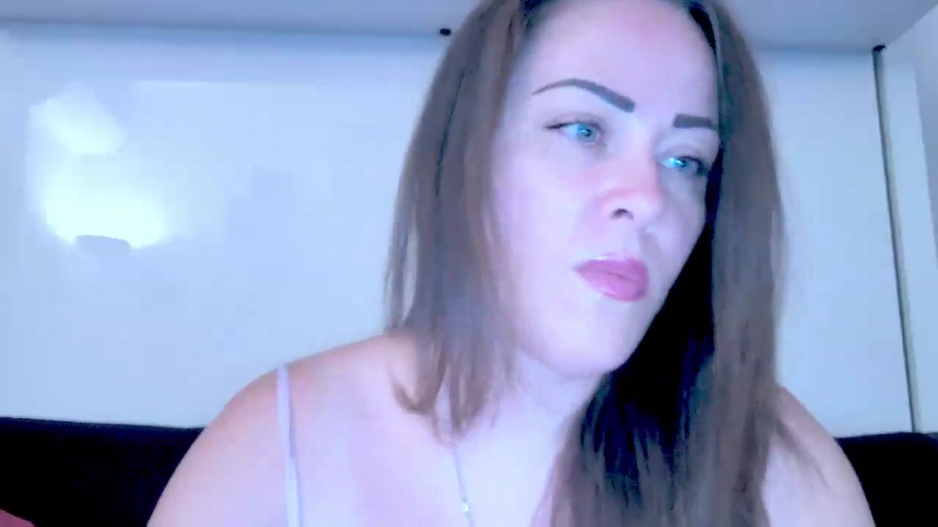 Gallery image thumbnail from Mrsfoxy's myfreecams stream on, 08/19/2025, 15:28 image 3 of 20