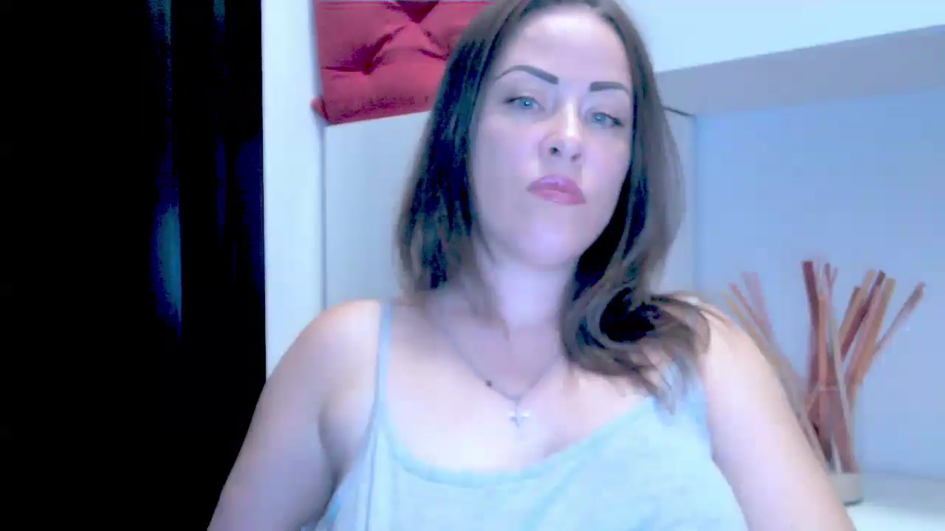 Gallery image thumbnail from Mrsfoxy's myfreecams stream on, 08/22/2025, 14:42 image 5 of 20