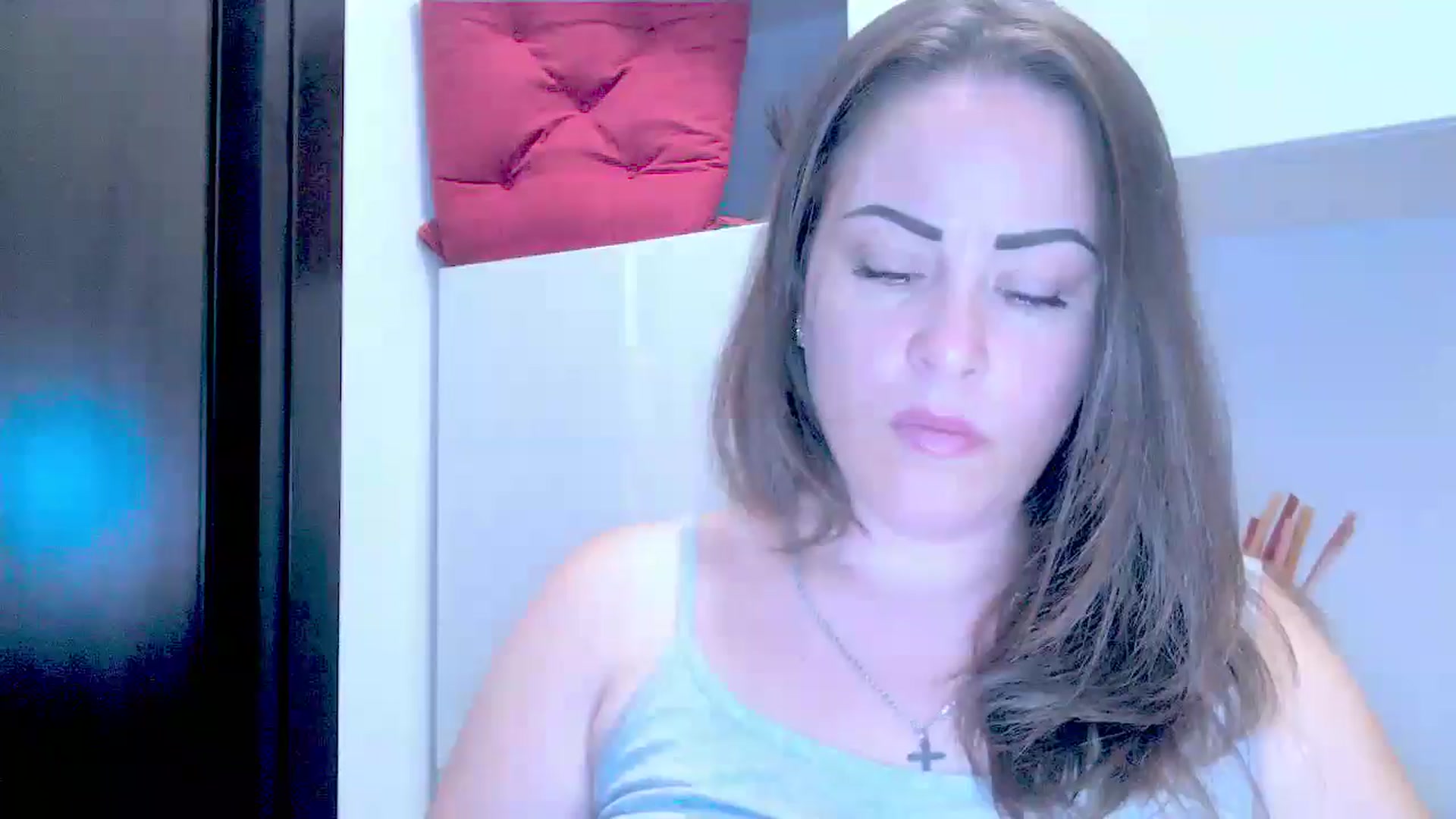 Gallery image thumbnail from Mrsfoxy's myfreecams stream on, 08/22/2025, 15:21 image 20 of 20
